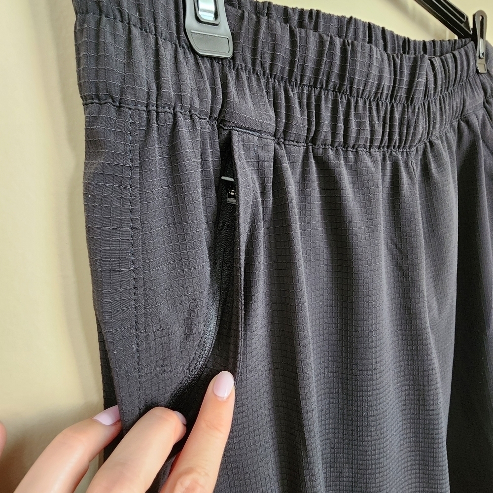 Athleta Black Cargo Jogger Pants Black Elastic draw string Leg Cuffs Size S - Picture 5 of 9